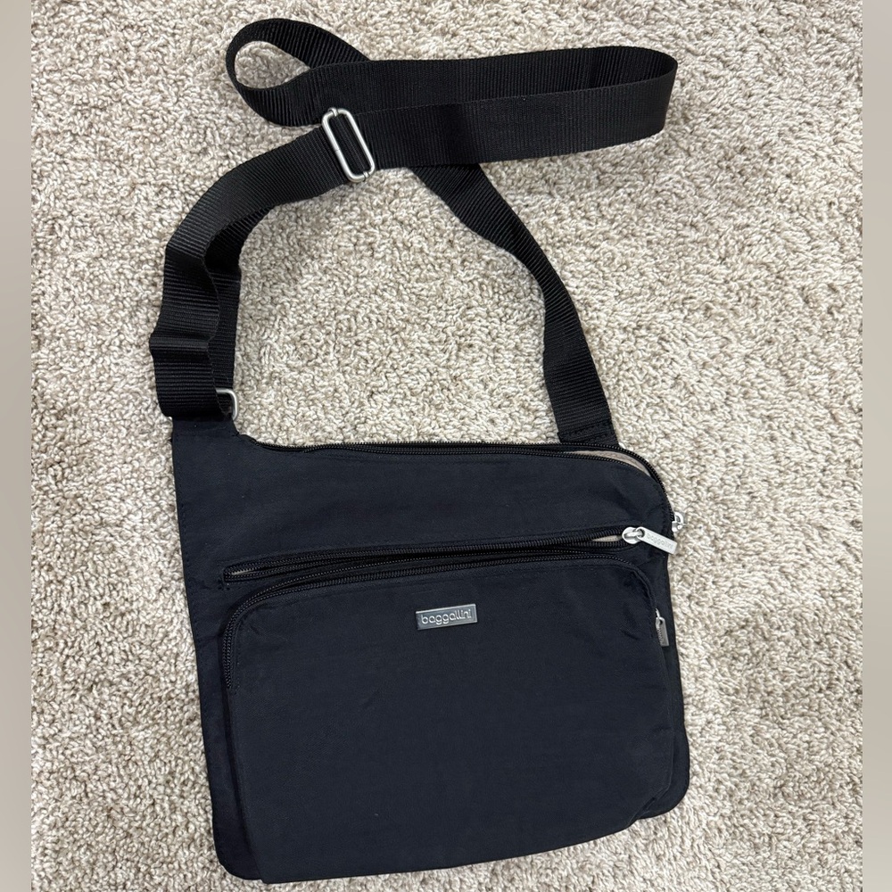 Baggallini Black Crossbody Bag